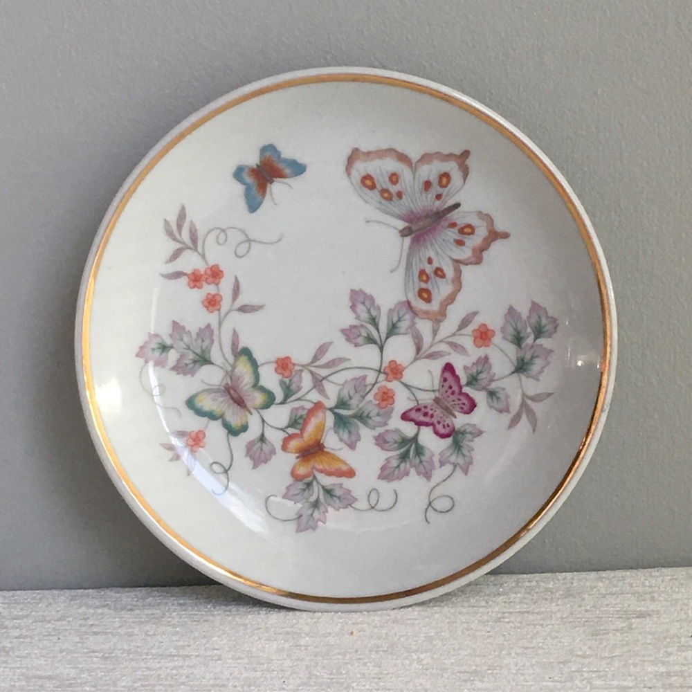 tiny VINTAGE dish with butterflies <JAPAN>